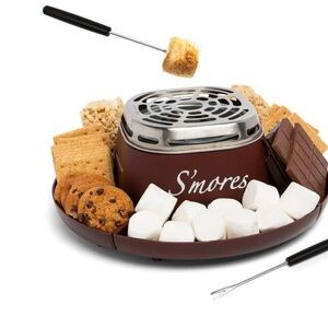 Nostalgia Brown S'mores Maker
